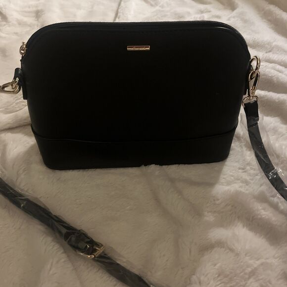 Lovevook Women’s Black Crossbody Shoulder Bag Purse Handbag Gold Hardware - Picture 3 of 4